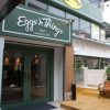 Cửa hàng trưởng dự bị, chuỗi nhà hàng Eggs ’N Things